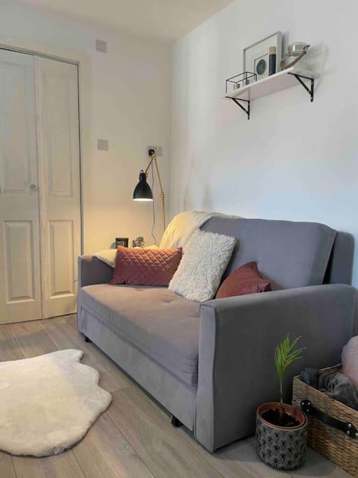 One Bedroom Putney Village Flat London Bagian luar foto