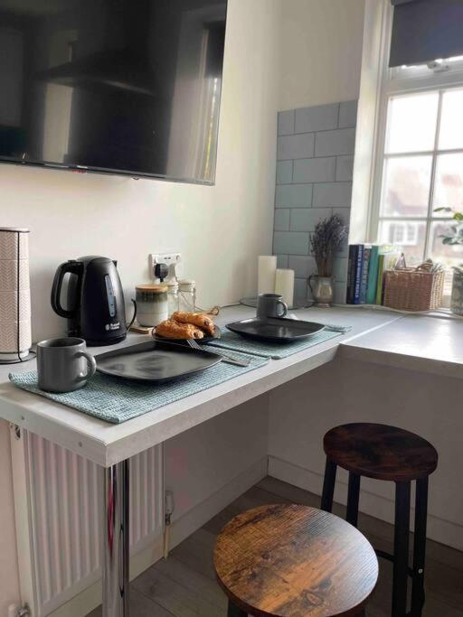 One Bedroom Putney Village Flat London Bagian luar foto
